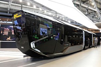 Новый русский трамвай похож на Бэтмобиль снаружи и высокотехничен изнутри