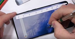 Видео: OnePlus 7 Pro попытались поджечь и поцарапать