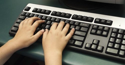10-летняя хакерша обнаружила серьезную уязвимость в популярных мобильных играх
