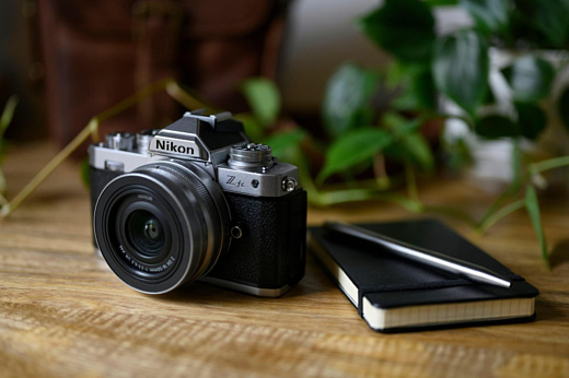 Nikon анонсировала новую беззеркальную камеру Z FC