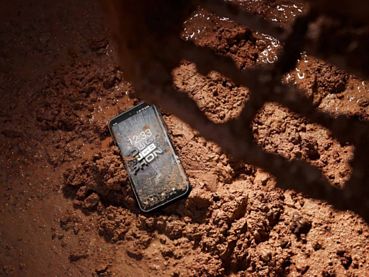 Анонсированы суперзащищённые смартфоны JCB Toughphone и Toughphone Max