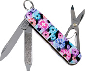 Victorinox Classic Limited Edition 2021 Dynamic Floral