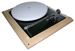 Rega P9