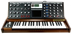 Moog Minimoog Voyager Signature Edition