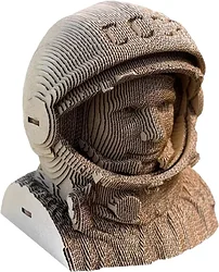 Сборная модель QBRIX Юрий Гагарин 3D 20008