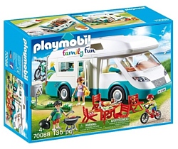 Playmobil Family Fun 70088 Семья туристов