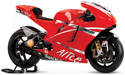 Italeri 10526 Ducati 2007 Stoner Built Up