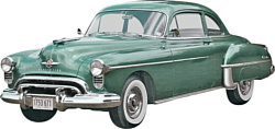 Revell '50 Oldsmobile Club Coupe 2 in 1