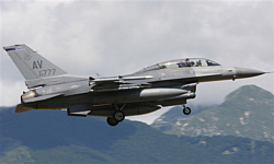 Italeri 2683 F 16D Fighting Falcon