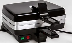 Вафельница Dezal 301.6 LW (черный)