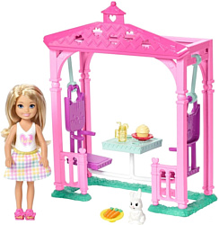 Barbie Club Chelsea Doll and Pet Picnic FDB34