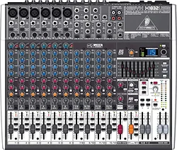 Behringer Xenyx X1832USB