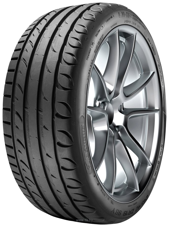 Фотографии Taurus Ultra High Performance 215/55 R17 84V