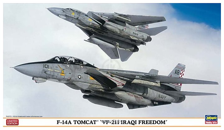Фотографии Hasegawa Истребитель-перехватчик F-14A Tomcat VF-211 Iraqi Freedom