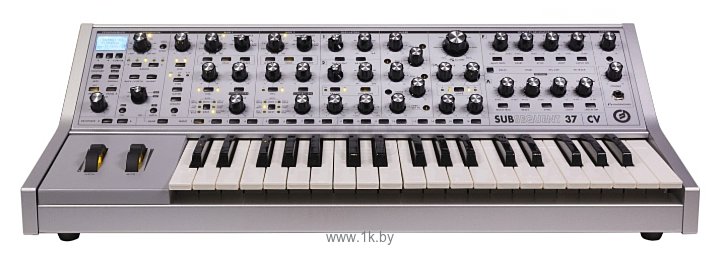 Фотографии Moog Subsequent 37 CV