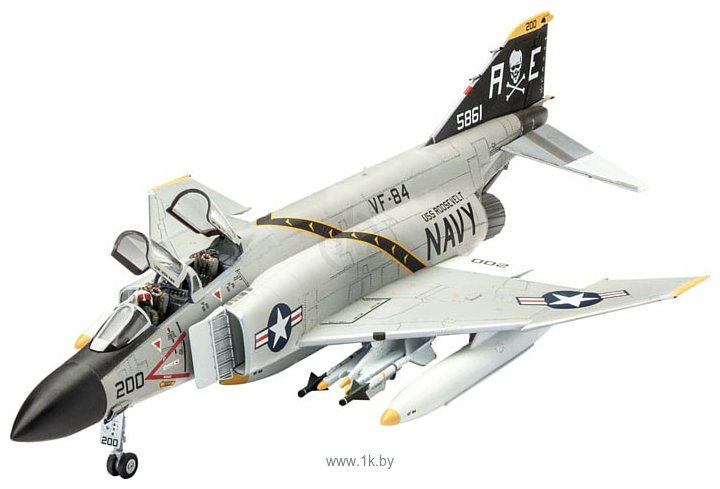 Фотографии Revell 03941 Американский истребитель F-4J Phantom II