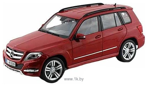 Фотографии Maisto Мерседес Бенц GLK 36200 (красный)