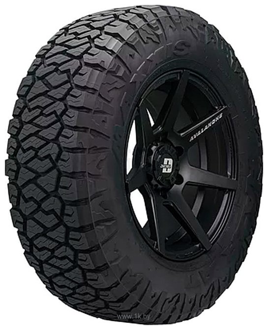 Фотографии Maxxis Razr AT AT-811 285/55 R22 124/121R