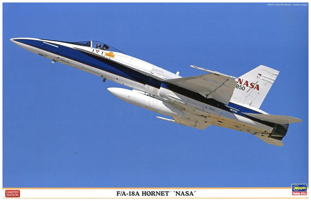 Фотографии Hasegawa Палубный истребитель-бомбардировщик FA18A Hornet Nasa