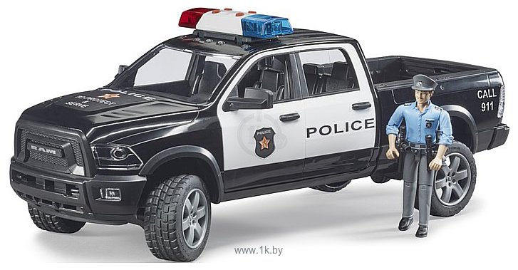 Фотографии Bruder Dodge RAM 2500 с фигуркой полицейского 02505