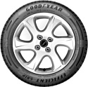 Goodyear EfficientGrip Performance 195/60 R18 96H