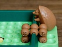Popular Playthings Спасите ёжиков! (Hedgehog Escape!)