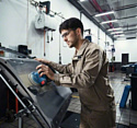 Bosch GEX 185-LI Professional 06013A5021 (с 1-м АКБ, кейс) Bosch GEX 185-LI Professional 06013A5021 (с 1-м АКБ, кейс)