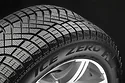 Pirelli Ice Zero Friction 215/50 R19 93T