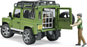 Bruder Land Rover Defender с фигуркой охотника и собакой 02587