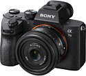 Sony FE 40mm f/2.5 G