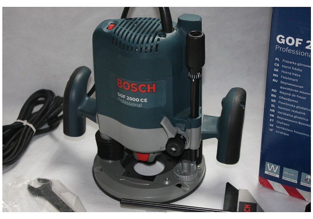 Фотографии Bosch GOF 2000 CE (0601619708)