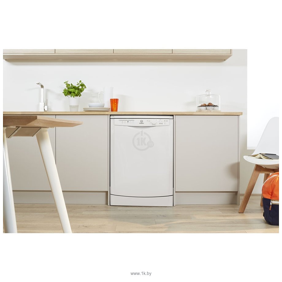 Фотографии Indesit DFG 15B10