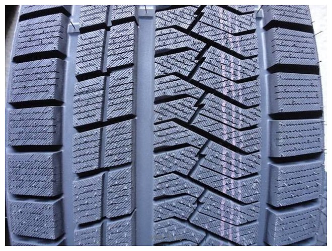 Фотографии Triangle PL02 255/40 R19 100V