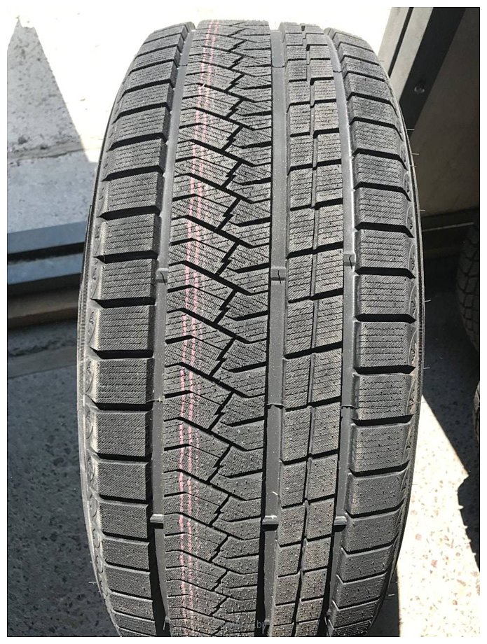 Фотографии Triangle PL02 255/40 R19 100V