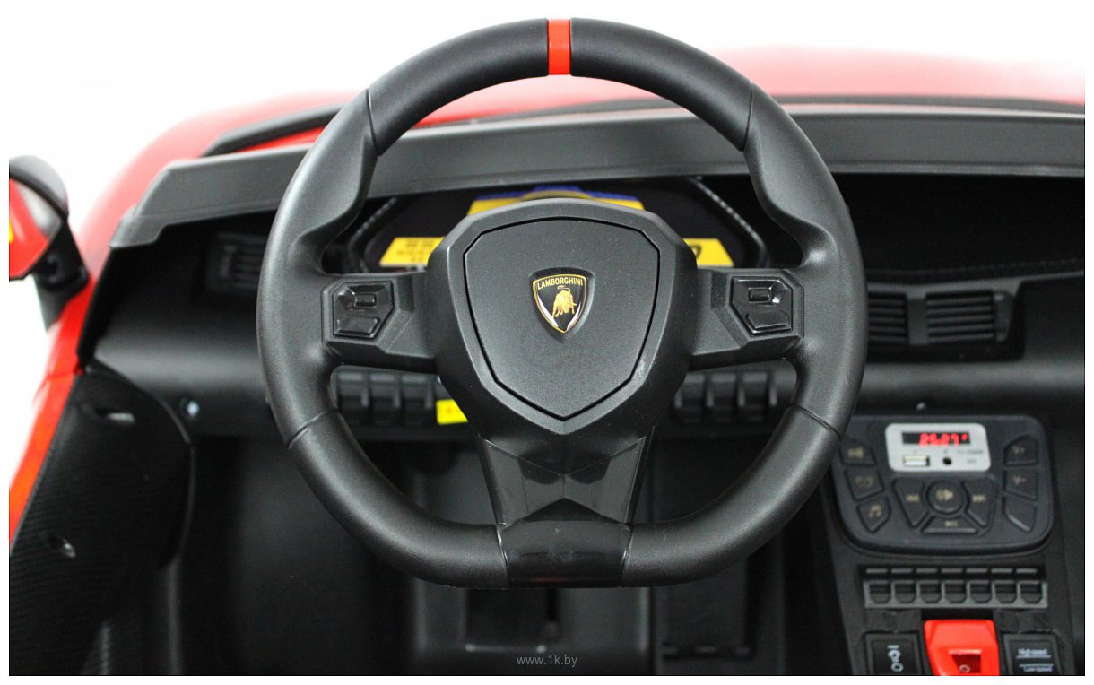 Фотографии RiverToys Lamborghini Aventador SV M777MM (красный)