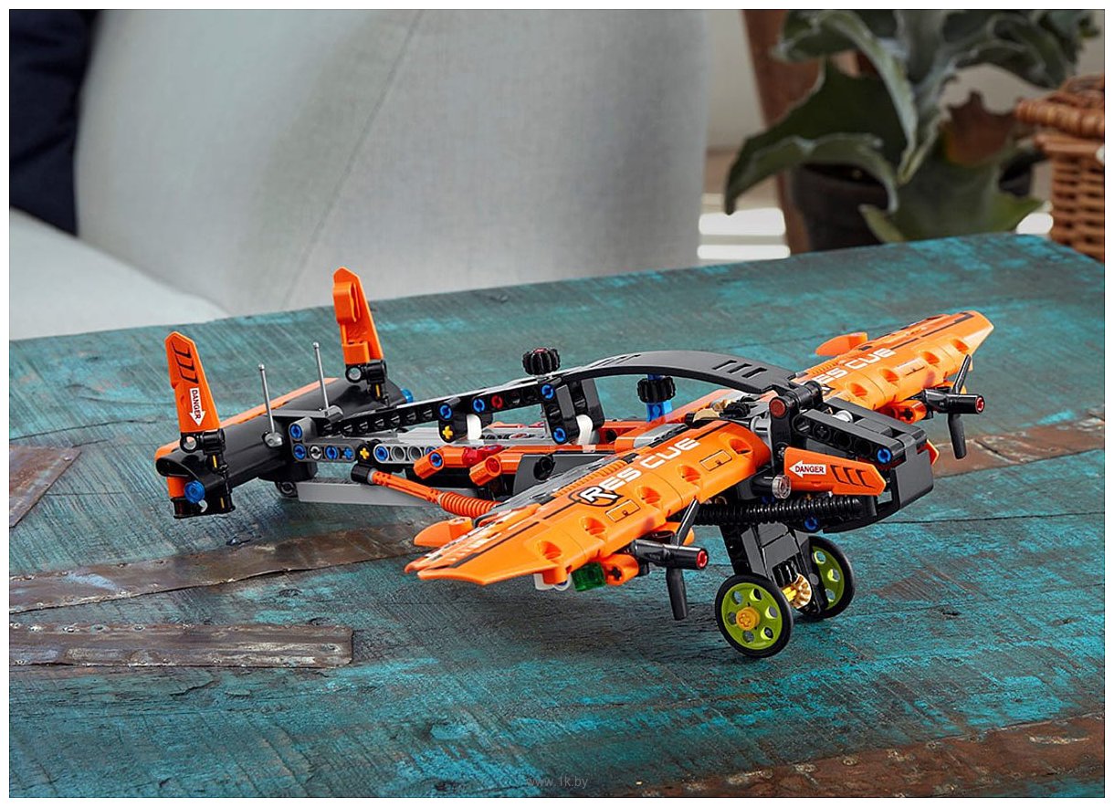 Фотографии LEGO Technic 42120 Спасательное судно на воздушной подушке