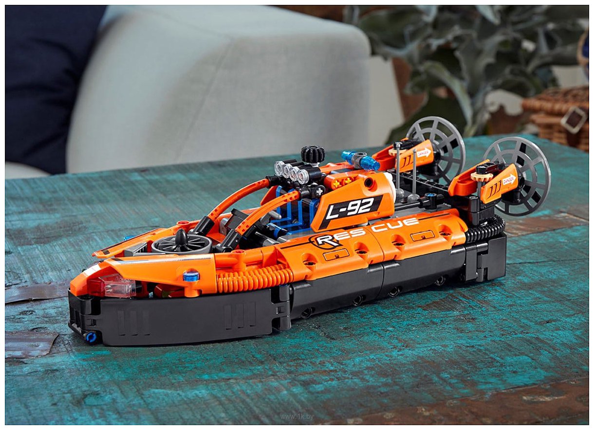 Фотографии LEGO Technic 42120 Спасательное судно на воздушной подушке