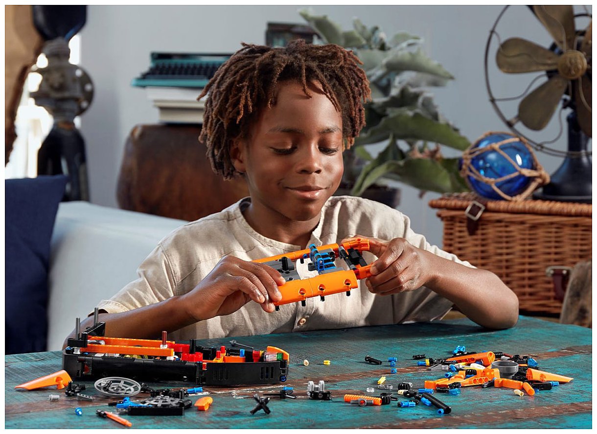 Фотографии LEGO Technic 42120 Спасательное судно на воздушной подушке