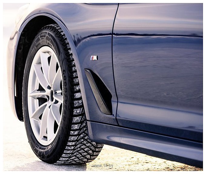 Фотографии Goodyear UltraGrip Arctic 2 SUV 235/65 R18 110T (шипы)