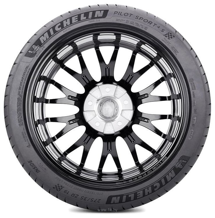 Фотографии Michelin Pilot Sport 4 S 325/30 R19 105Y