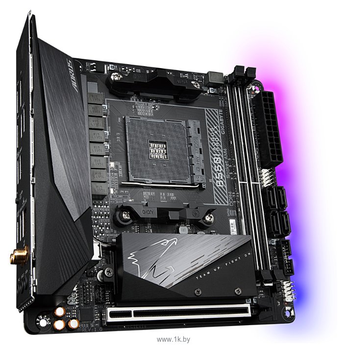 Фотографии GIGABYTE B550I AORUS PRO AX (rev. 1.2)