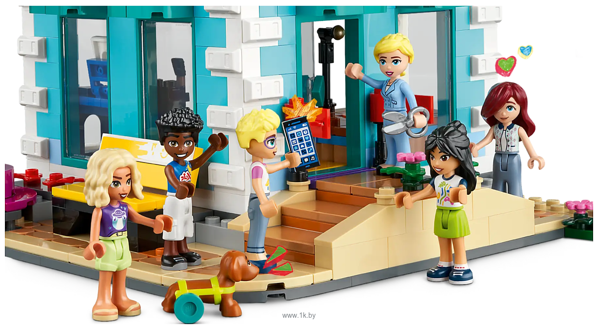 Фотографии LEGO Friends 41748 Общественный центр Хартлейк-Сити