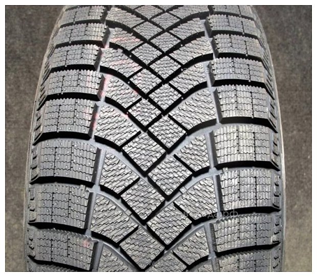 Фотографии Pirelli Ice Zero Friction 255/50 R20 109H