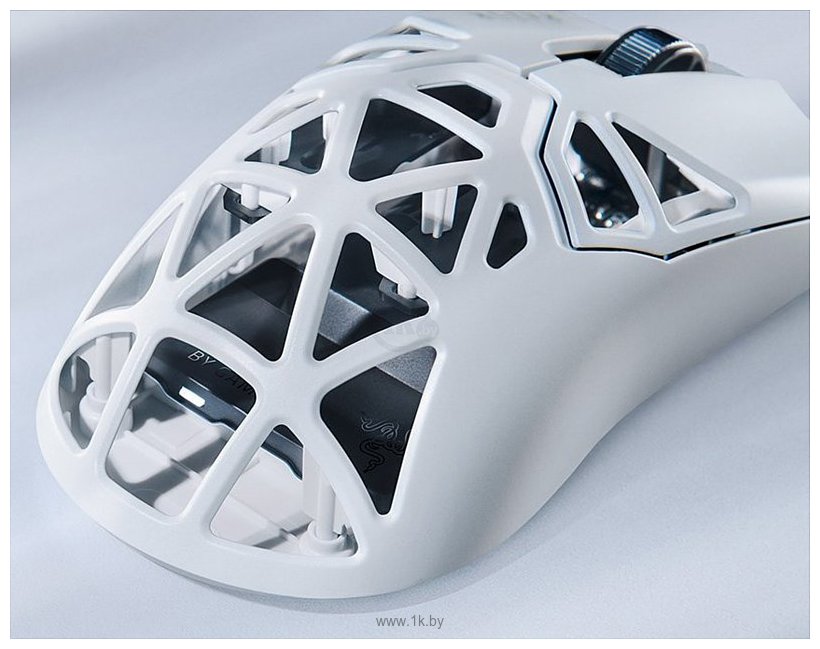 Фотографии Razer Viper Mini Signature Edition Mercury White