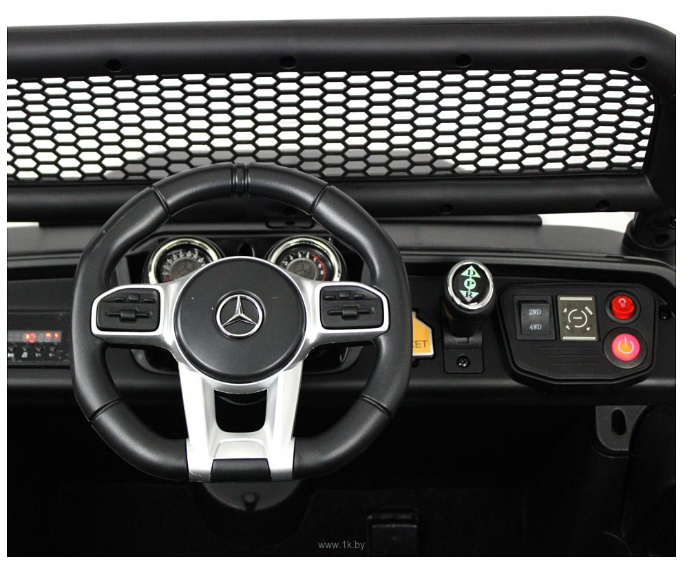 Фотографии RiverToys Mercedes-Benz Unimog Mini P777BP (белый)