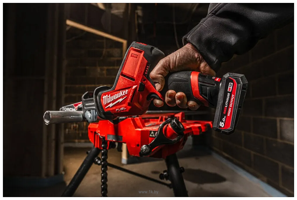 Фотографии Milwaukee M12 M12HB5 4932480165 (12В/5 Ач)