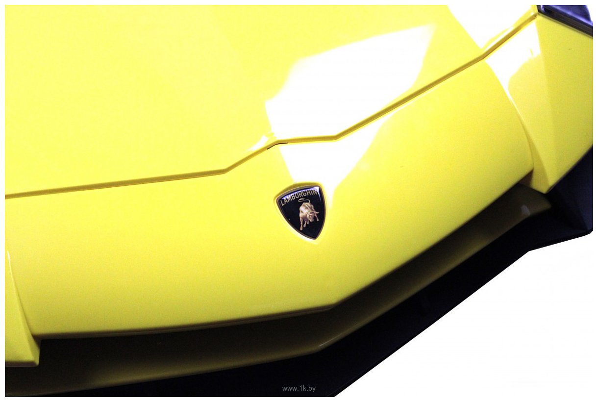 Фотографии RiverToys Lamborghini Aventador SV M777MM (желтый)