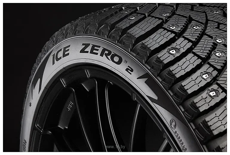 Фотографии Pirelli Scorpion Ice Zero 2 235/65 R18 110T (шипы)
