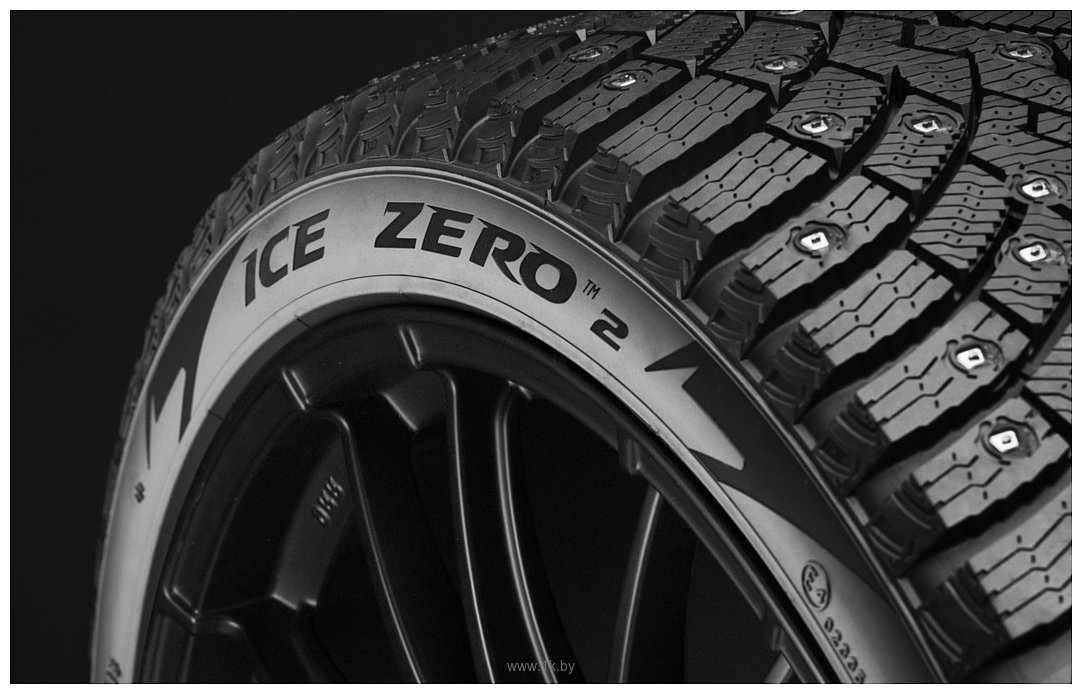 Фотографии Pirelli Scorpion Ice Zero 2 275/45 R21 110H