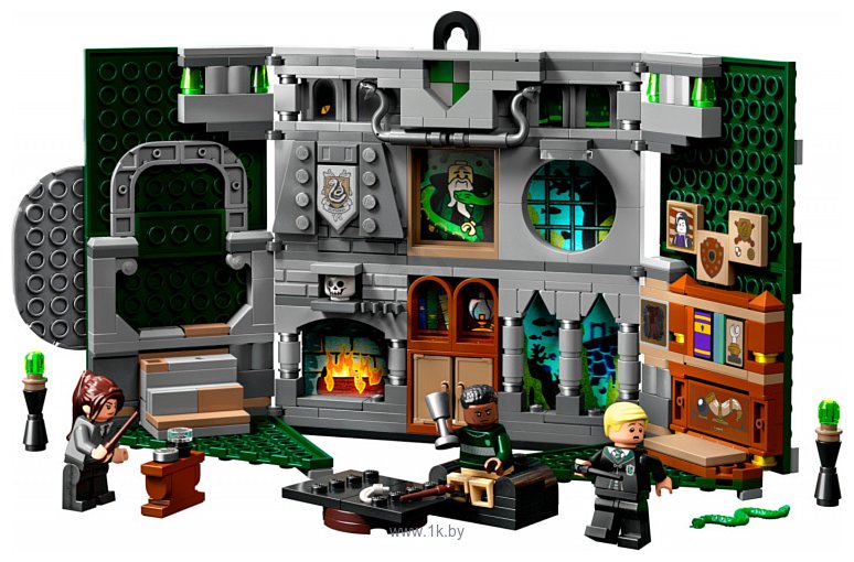 Фотографии LEGO Harry Potter 76410 Знамя факультета Слизерин